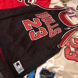 {SOLD}Throwback Michael Jordan jersey